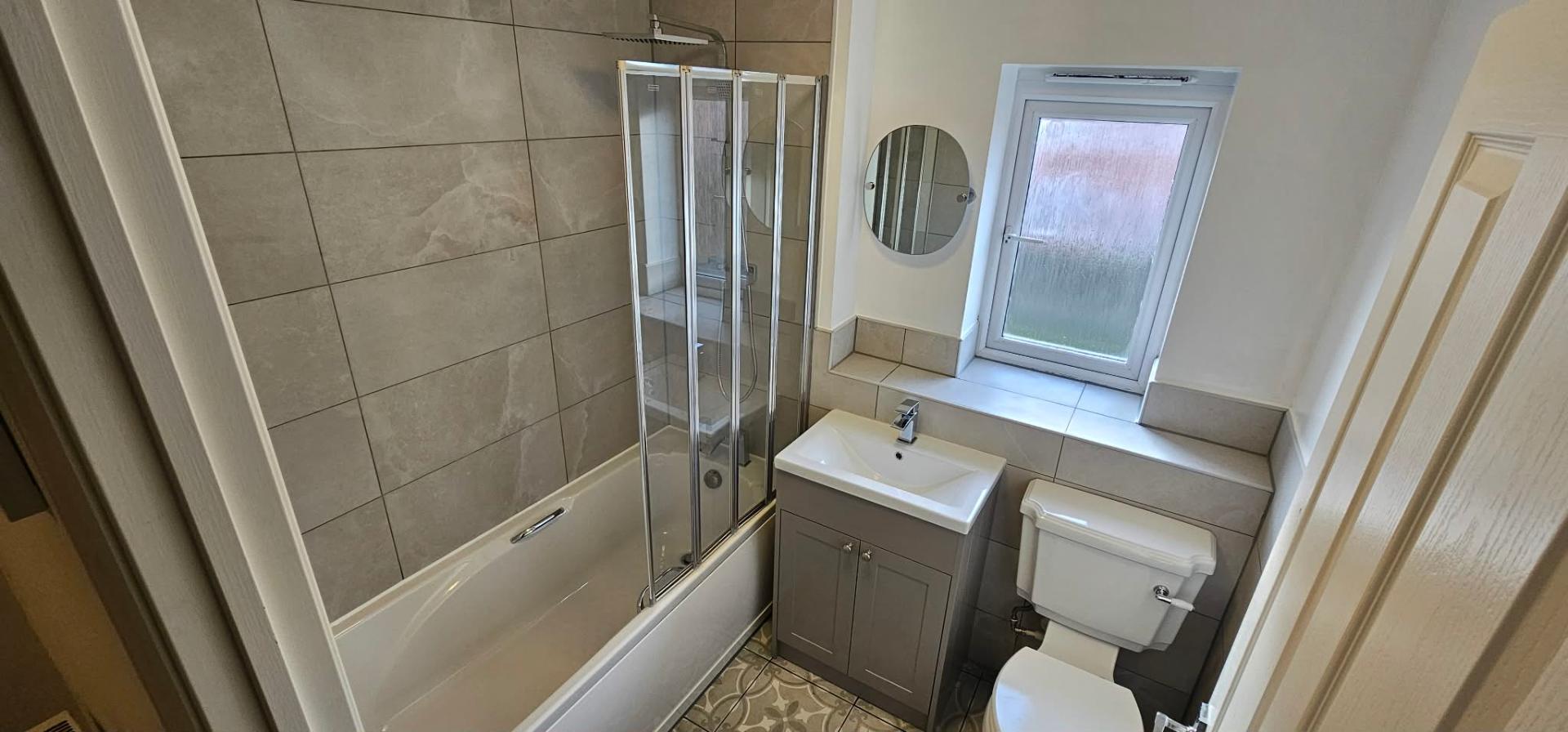 Family bathroom refit completed by IDL Property Services
